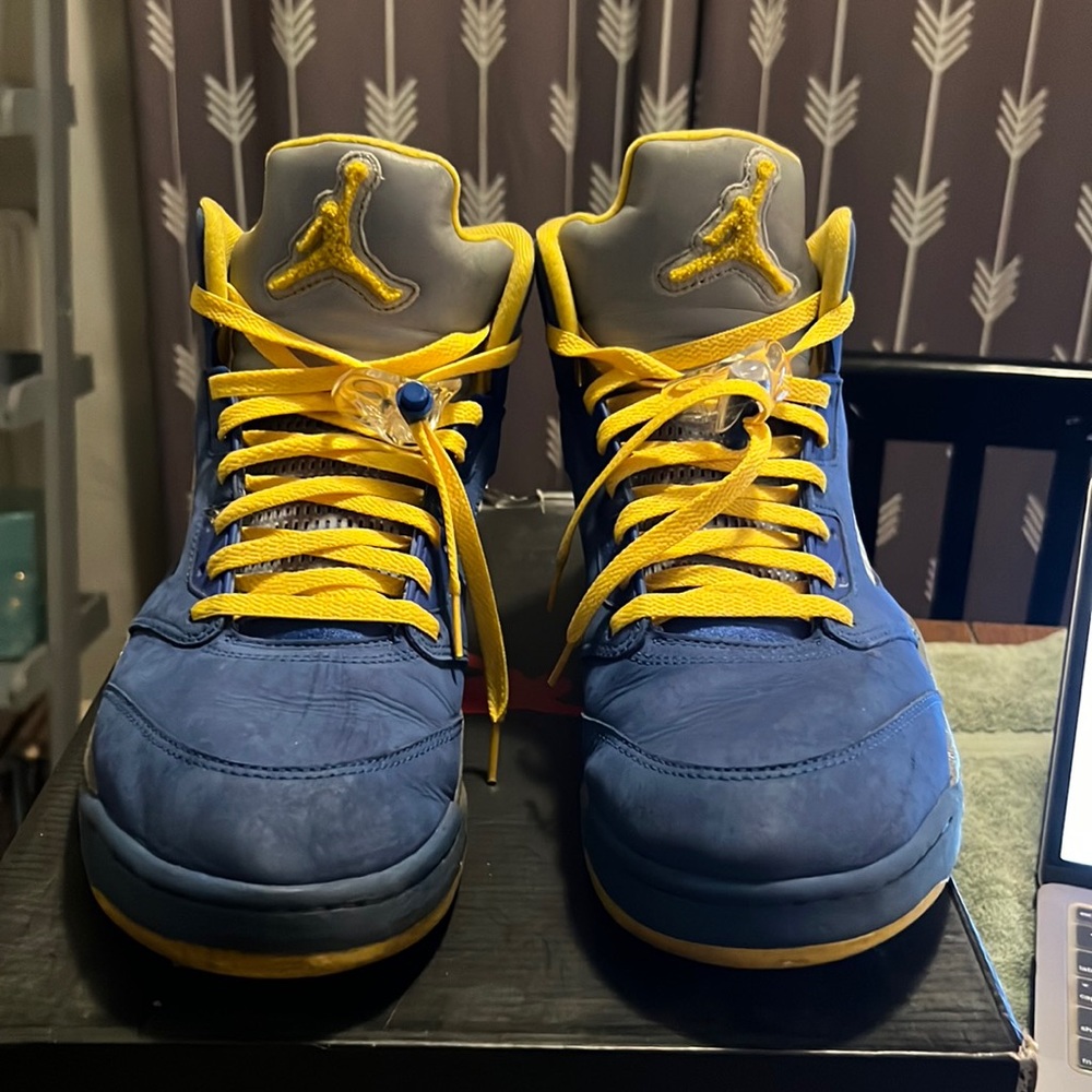 AIR JORDAN 5 RETRO ‘LANEY ‘